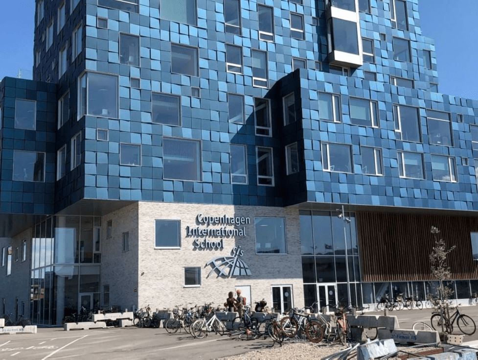 Copenhagen International School incorporates 12000 solar panels into its facade.