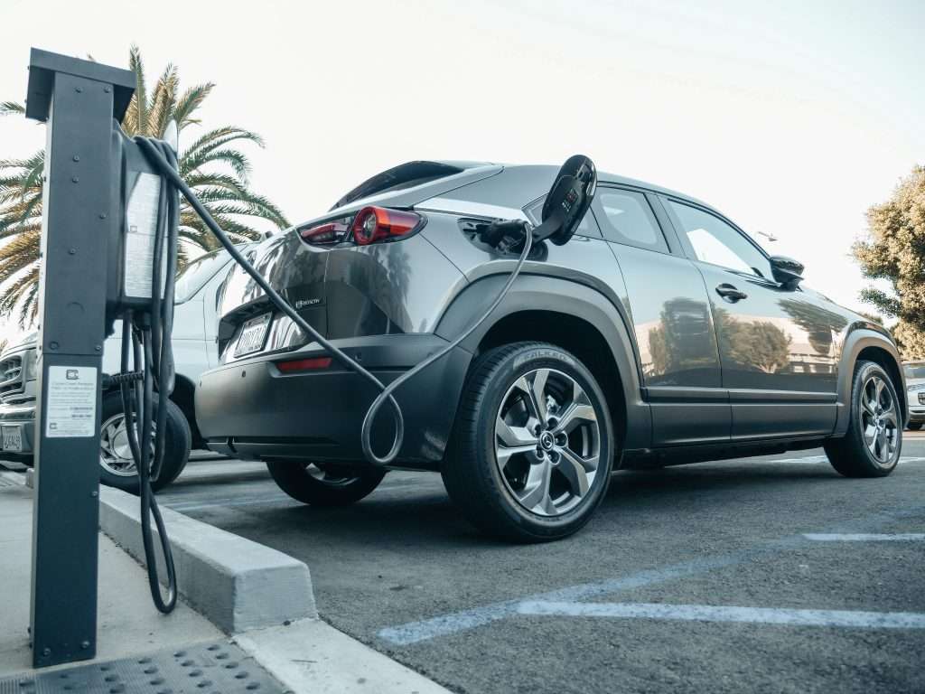New battery tech for EV's may be changing with the use of Graphene in batteries.